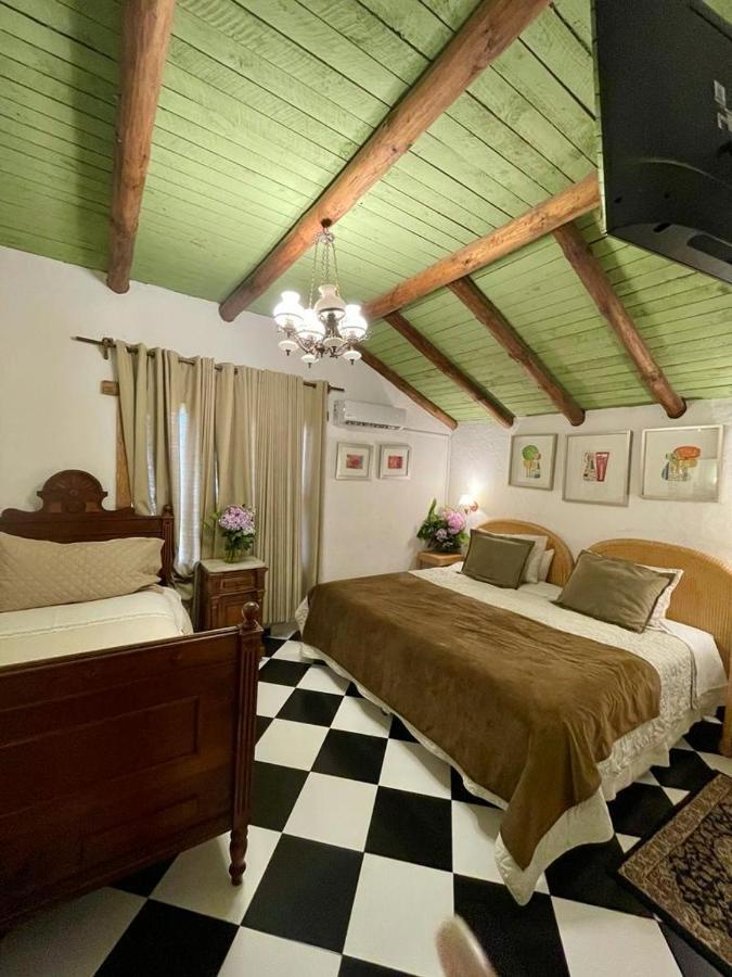 Hotel Vendimia Parador Санта Крус Екстериор снимка