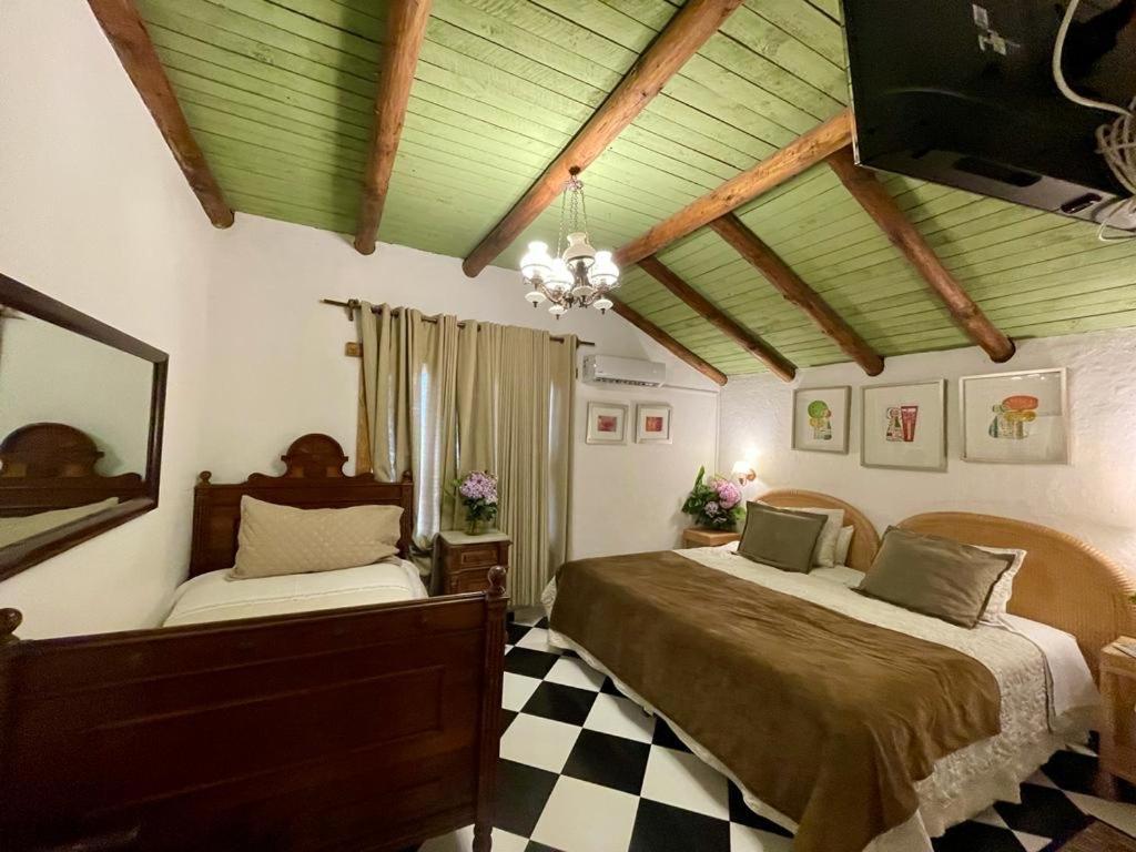 Hotel Vendimia Parador Санта Крус Екстериор снимка